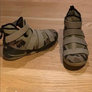 army fatigue lebron james sneakers